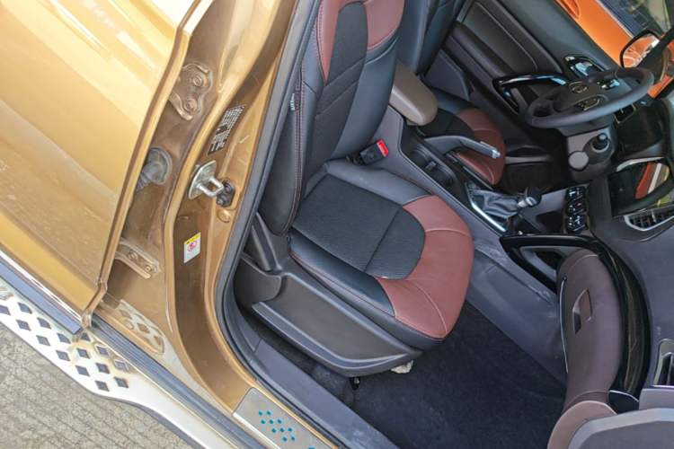 Used GAC Trumpchi GS4 2015 200T G-DCT Elite Edition Right Front Seat