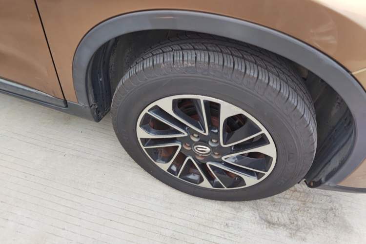 Used GAC Trumpchi GS4 2015 200T Manual Elite Edition Right Front Wheel Hub
