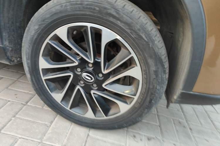 Used GAC Trumpchi GS4 2015 200T Manual Elite Edition Right Front Wheel Hub