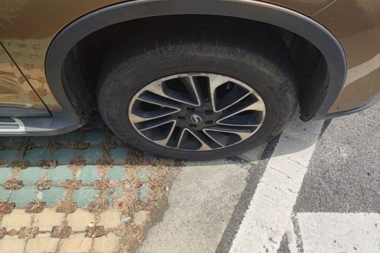 Used GAC Trumpchi GS4 2015 200T Manual Elite Edition Right Front Wheel Hub