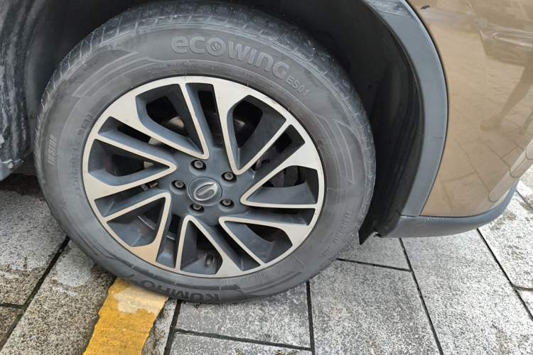 Used GAC Trumpchi GS4 2015 200T G-DCT Elite Edition Right Front Wheel Hub