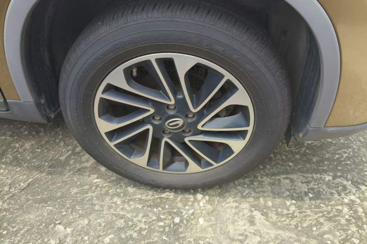 Used GAC Trumpchi GS4 2015 200T Manual Luxury Edition Right Front Wheel Hub