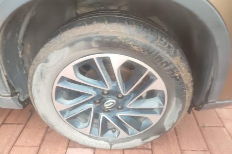 Used GAC Trumpchi GS4 2015 200T Manual Luxury Edition Right Front Wheel Hub
