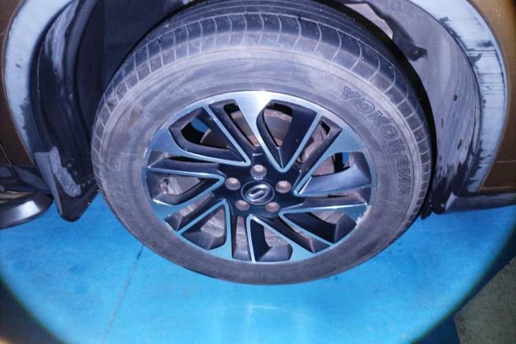 Used GAC Trumpchi GS4 2015 200T Manual Luxury Edition Right Front Wheel Hub