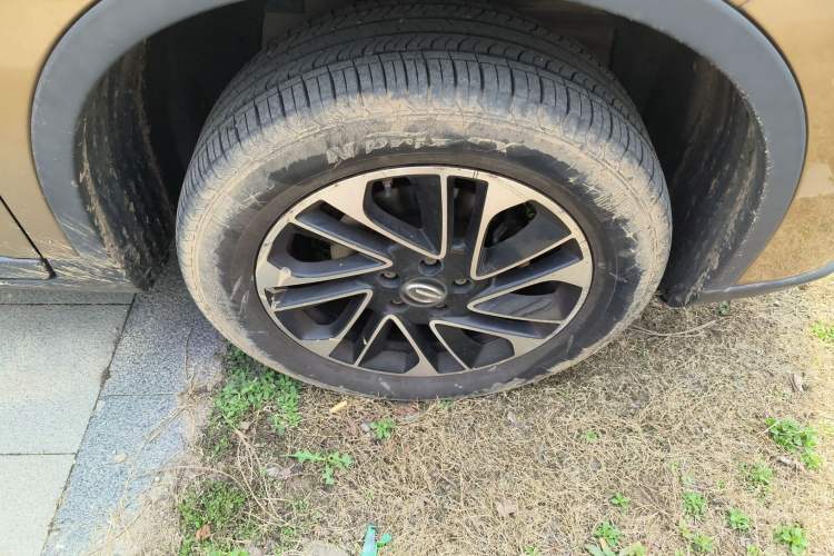 Used GAC Trumpchi GS4 2015 200T Manual Luxury Edition Right Front Wheel Hub