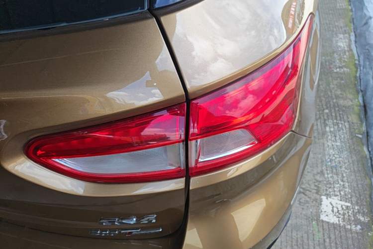 Used GAC Trumpchi GS4 2015 200T G-DCT Elite Edition Right Rear Taillight