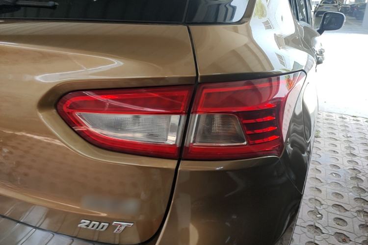 Used GAC Trumpchi GS4 2015 200T Manual Luxury Edition Right Rear Taillight