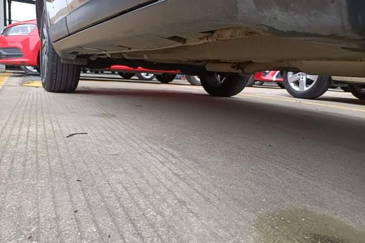Used GAC Trumpchi GS4 2015 200T G-DCT Elite Edition Right Side Sill