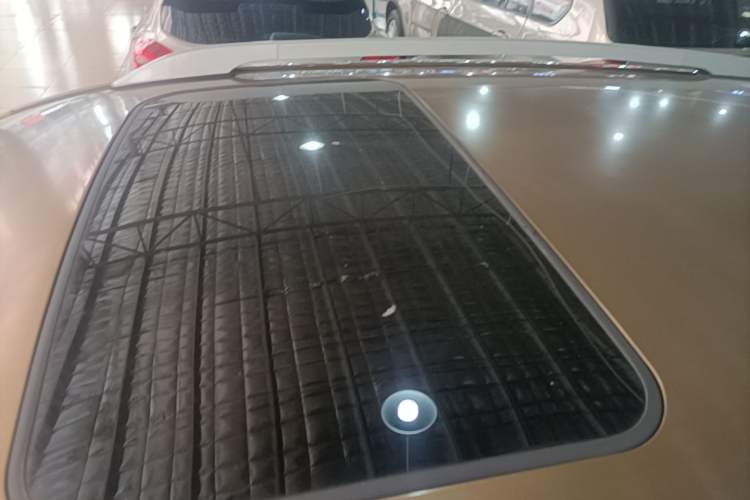 Used GAC Trumpchi GS4 2015 200T Manual Luxury Edition Roof