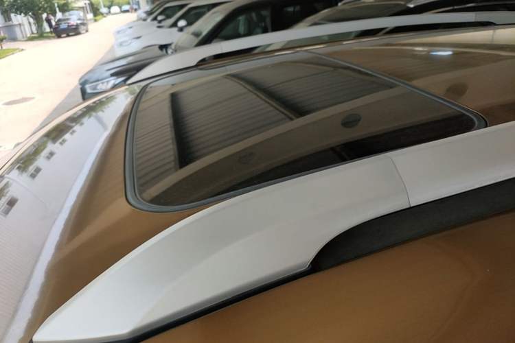 Used GAC Trumpchi GS4 2015 200T Manual Luxury Edition Roof