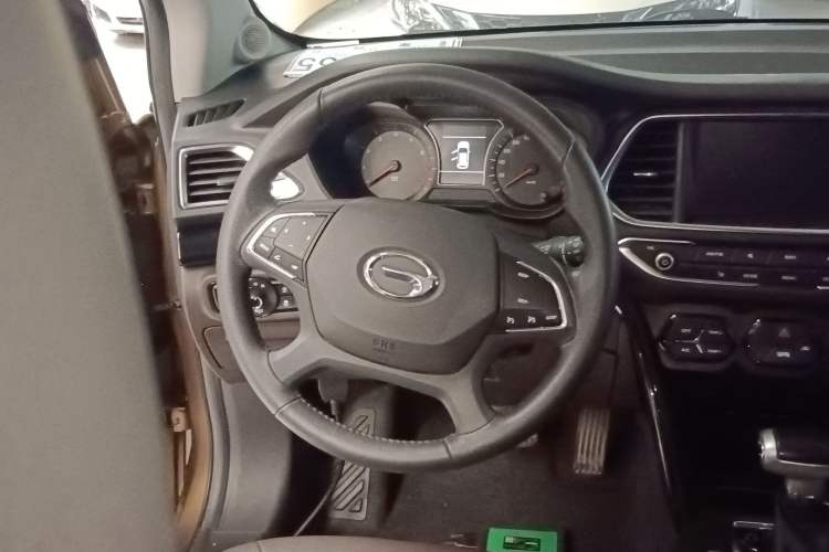 Used GAC Trumpchi GS4 2015 200T G-DCT Luxury Edition Steering Wheel