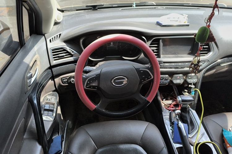 Used GAC Trumpchi GS4 2015 200T G-DCT Luxury Edition Steering Wheel