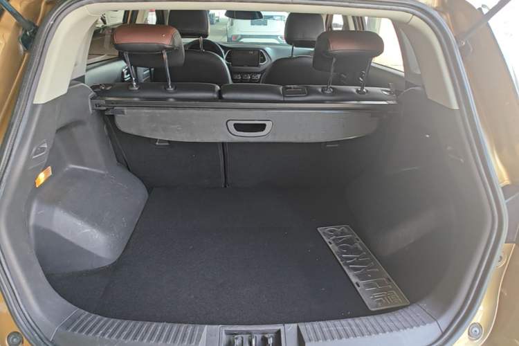 Used GAC Trumpchi GS4 2015 200T G-DCT Elite Edition Trunk