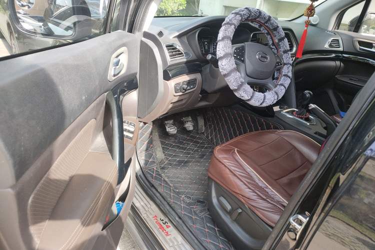 Used GAC Trumpchi GS4 2016 235T Manual Luxury Edition
