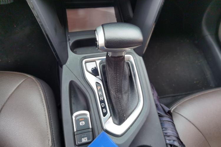 Used GAC Trumpchi GS4 2016 235T G-DCT Luxury Edition Gear Lever