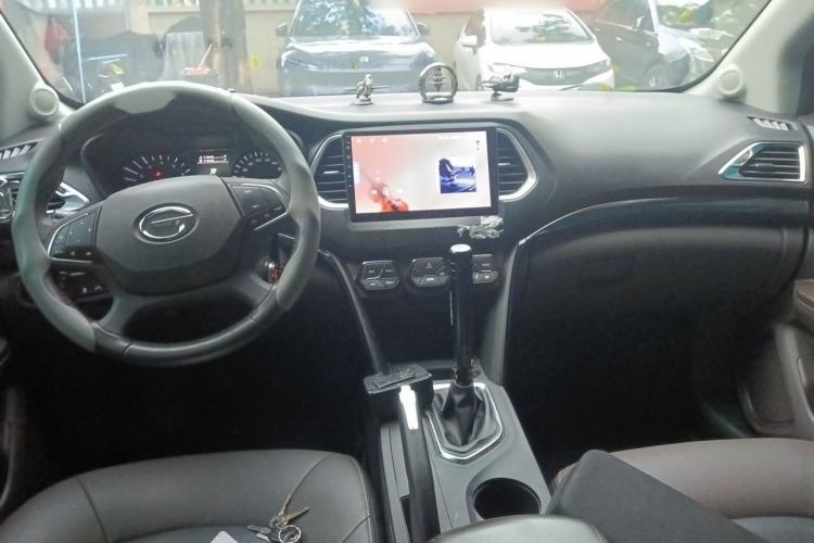 Used GAC Trumpchi GS4 2016 235T Manual Luxury Edition Center Console