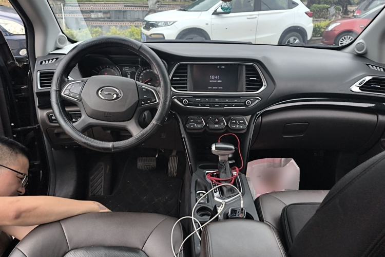 Used GAC Trumpchi GS4 2016 235T G-DCT Luxury Edition Center Console