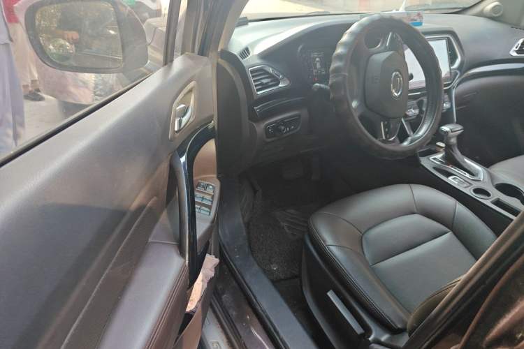 Used GAC Trumpchi GS4 2016 235T G-DCT Elite Edition Driver Seat