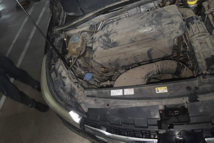 Used GAC Trumpchi GS4 2016 235T G-DCT Luxury Edition Engine Bay Right