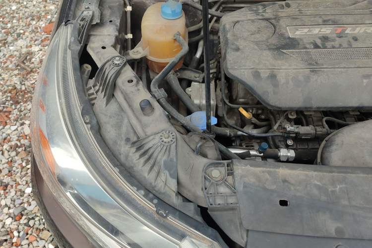 Used GAC Trumpchi GS4 2016 235T G-DCT Elite Edition Engine Bay Right