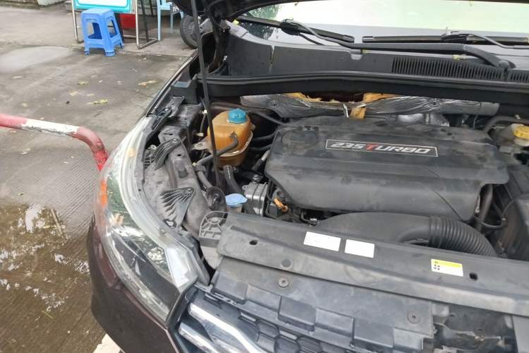 Used GAC Trumpchi GS4 2016 235T Manual Luxury Edition Engine Bay Right