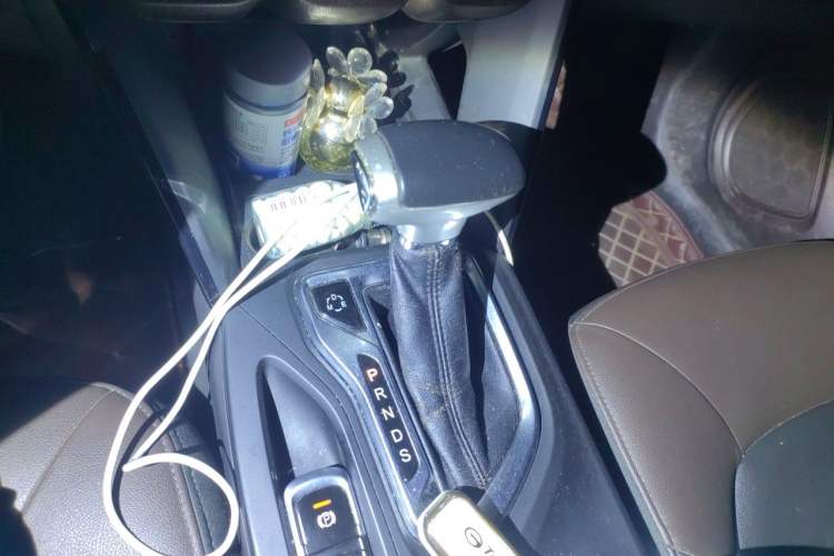 Used GAC Trumpchi GS4 2016 235T G-DCT Elite Edition Gear Lever