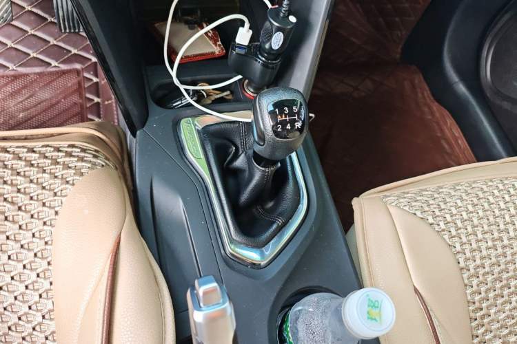 Used GAC Trumpchi GS4 2016 235T Manual Luxury Edition Gear Lever