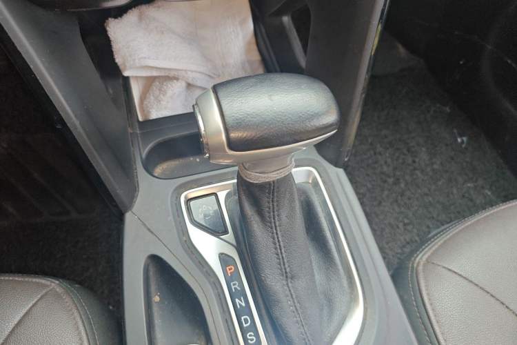 Used GAC Trumpchi GS4 2016 235T G-DCT Elite Edition Gear Lever