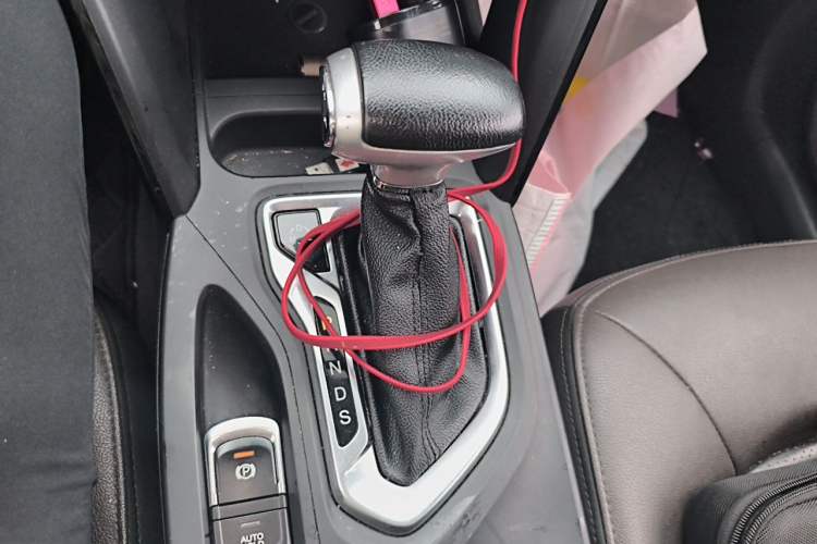 Used GAC Trumpchi GS4 2016 235T G-DCT Luxury Edition Gear Lever