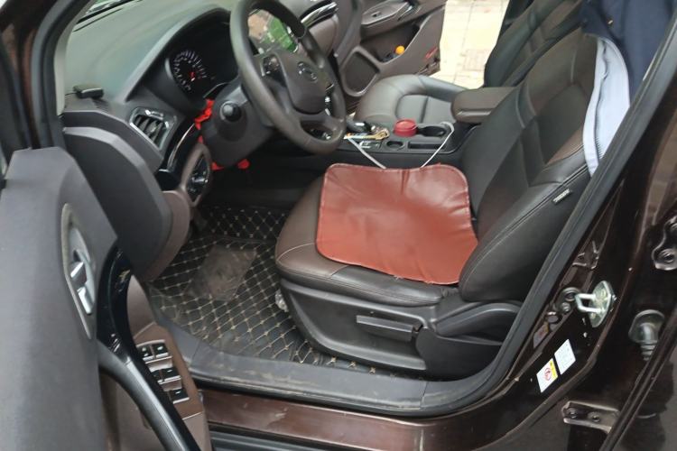 Used GAC Trumpchi GS4 2016 235T G-DCT Elite Edition Interior 3
