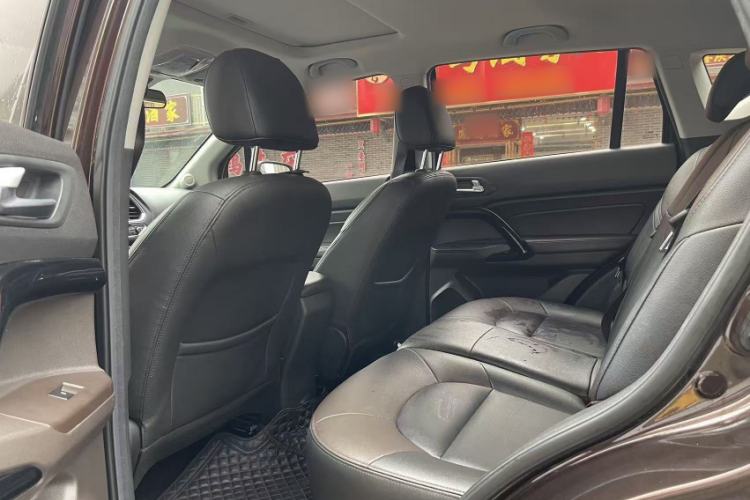 Used GAC Trumpchi GS4 2016 235T G-DCT Elite Edition Interior 3