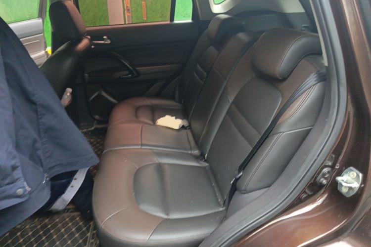 Used GAC Trumpchi GS4 2016 235T G-DCT Elite Edition Interior 4