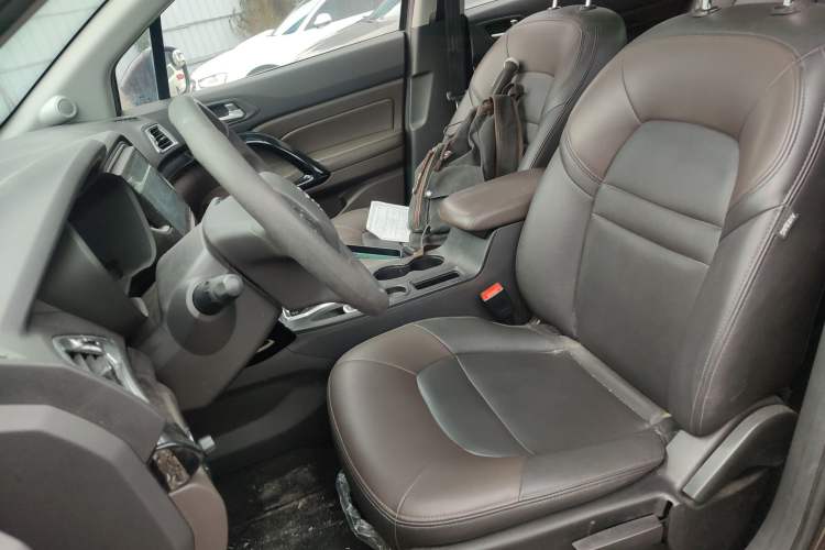 Used GAC Trumpchi GS4 2016 235T G-DCT Elite Edition Left Front Seat