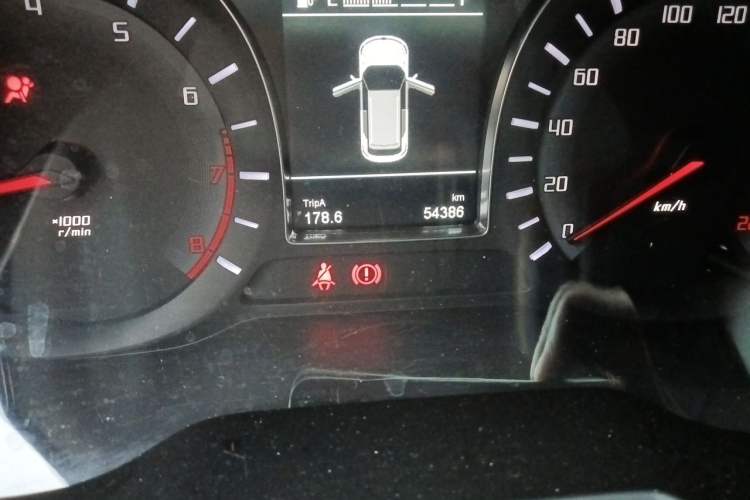 Used GAC Trumpchi GS4 2016 235T Manual Luxury Edition Odometer Close Up