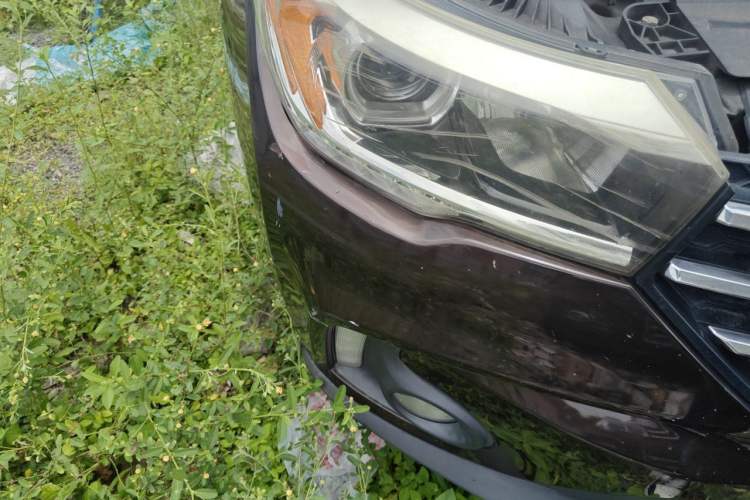 Used GAC Trumpchi GS4 2016 235T Manual Luxury Edition Right Front Headlight
