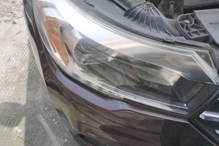 Used GAC Trumpchi GS4 2016 235T Manual Luxury Edition Right Front Headlight