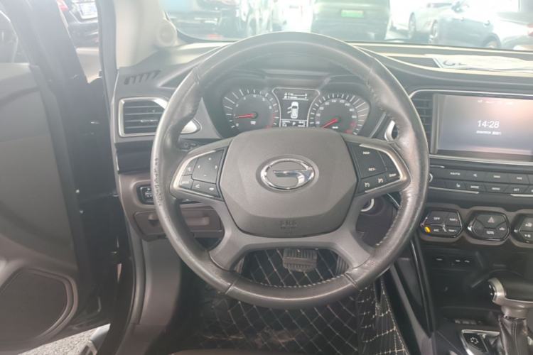 Used GAC Trumpchi GS4 2016 235T G-DCT Luxury Edition Steering Wheel