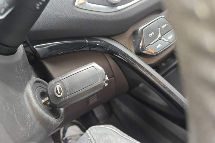 Used GAC Trumpchi GS4 2016 235T Manual Luxury Edition Vehicle Key
