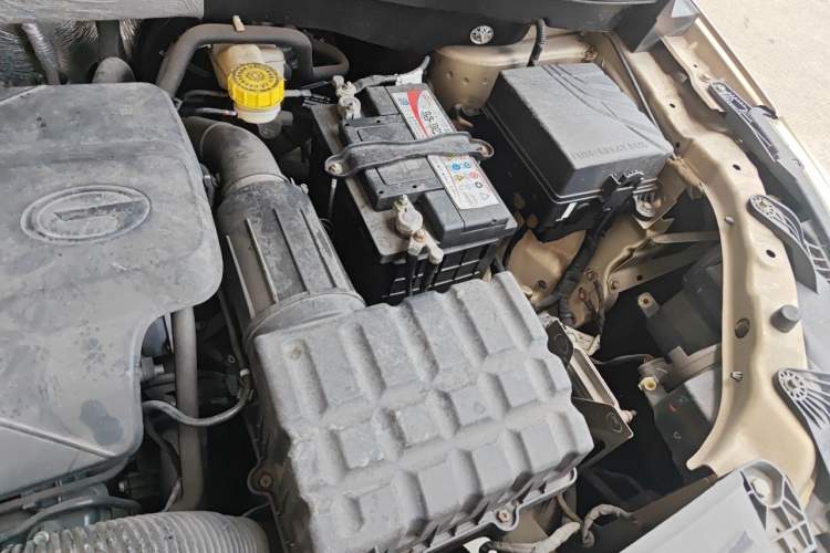 Used GAC Trumpchi GS4 2016 235T G-DCT Luxury Edition Engine Bay Left