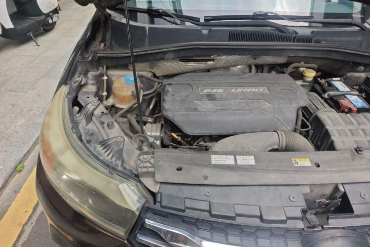 Used GAC Trumpchi GS4 2016 235T G-DCT Luxury Edition Engine Bay Right