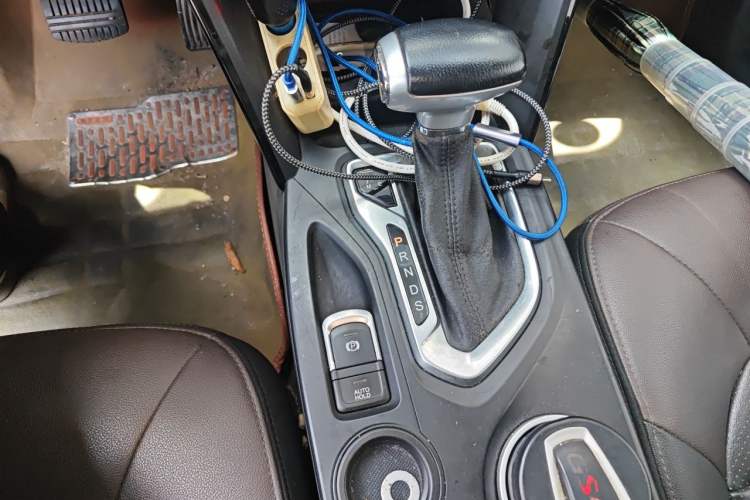 Used GAC Trumpchi GS4 2016 235T G-DCT Luxury Edition Gear Lever