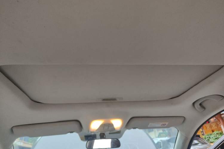 Used GAC Trumpchi GS4 2016 235T G-DCT Elite Edition Headliner