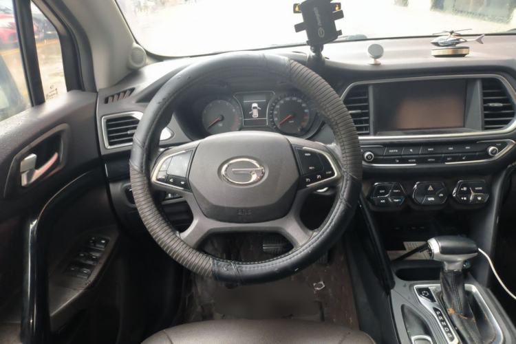 Used GAC Trumpchi GS4 2016 235T G-DCT Luxury Edition Steering Wheel