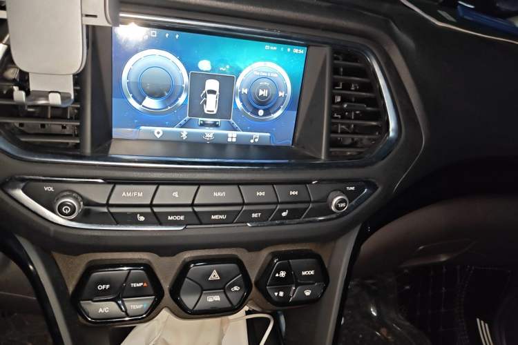 Used GAC Trumpchi GS4 2016 235T G-DCT Luxury Edition Audio And AC Panel