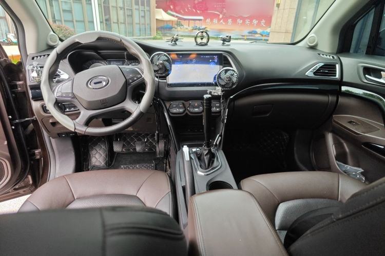 Used GAC Trumpchi GS4 2016 235T Manual Luxury Edition Center Console