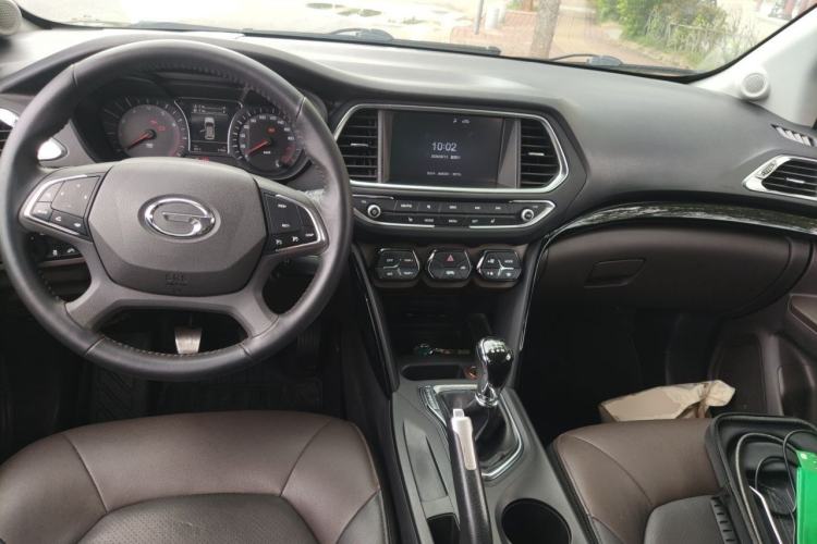 Used GAC Trumpchi GS4 2016 235T Manual Luxury Edition Center Console