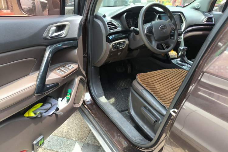 Used GAC Trumpchi GS4 2016 235T G-DCT Elite Edition Driver Seat