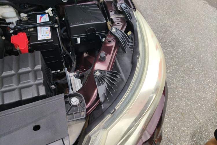 Used GAC Trumpchi GS4 2016 235T Manual Luxury Edition Engine Bay Left