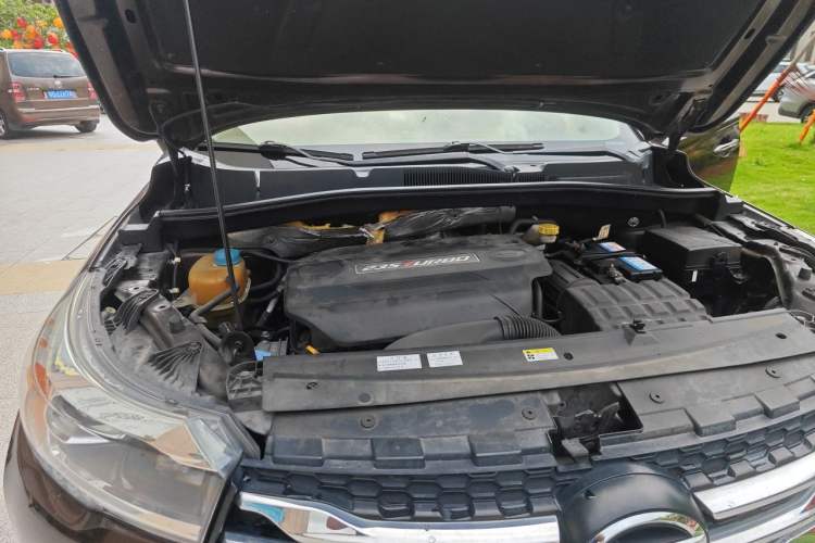 Used GAC Trumpchi GS4 2016 235T Manual Luxury Edition Engine Bay Right