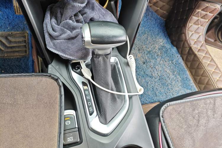 Used GAC Trumpchi GS4 2016 235T G-DCT Elite Edition Gear Lever